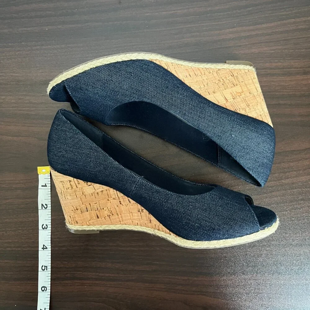 Kelly & Katie Cork Wedge Peep-toe Pumps in Dk Blue Denim Coastal Chic Y2K 8.5